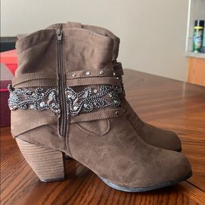 Women’s boots